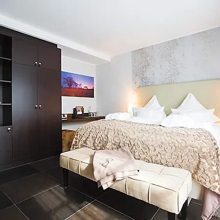 Hotel Kuenstlerquartier Seezeichen 4*