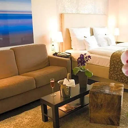 Hotel Kuenstlerquartier Seezeichen 4*