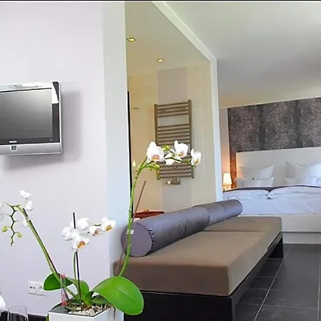 Hotel Kuenstlerquartier Seezeichen 4*