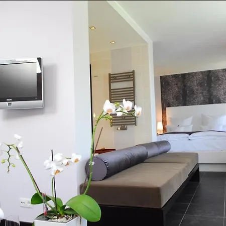 Kuenstlerquartier Seezeichen Szálloda 4*