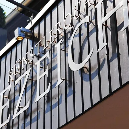 Szálloda Kuenstlerquartier Seezeichen